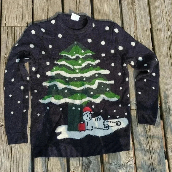 Polar Bear  Christmas Sweater - Picture 1 of 9